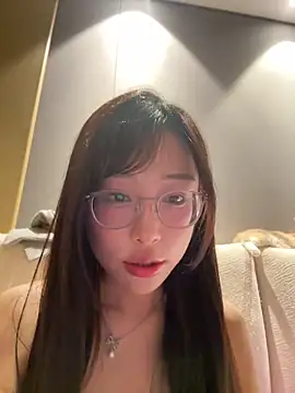 Chat +18 de Kiwuvurfovo ao vivo