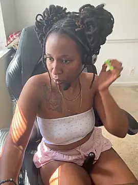 LeyaHoneybuns' Webcam Show