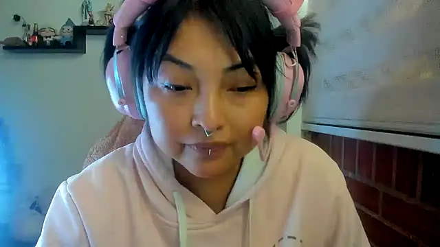 Chat +18 de Shaddycute_ ao vivo