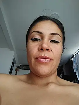 Chat +18 de KittyHoleshot87 ao vivo