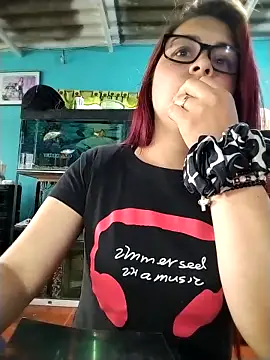 Czat XXX na żywo – THALASSA_DIOSA