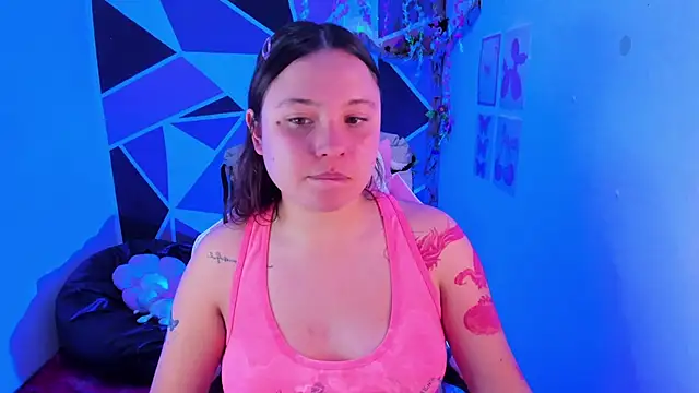 little_emma0のライブXXXチャット