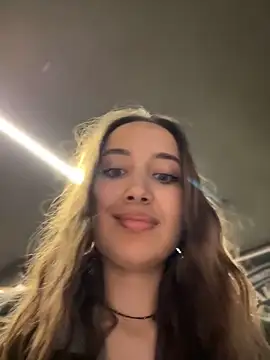 ICrazyOneIRLのライブXXXチャット