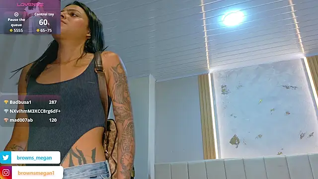 Megan_browns1 – Naživo XXX chat