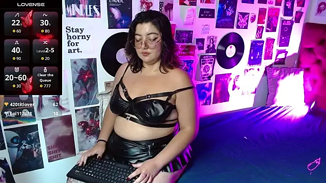 Roxy_f_w – Naživo XXX chat