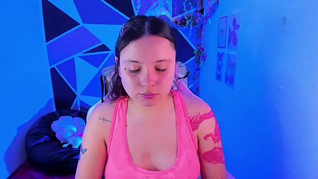 little_emma0 Live XXX Chat