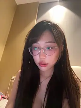 Kiwuvurfovo Live XXX-Chat