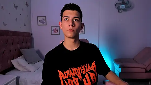 FireGuy_99 élő XXX-chatje