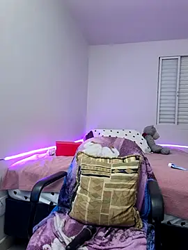 Chat +18 de astarthe_ ao vivo