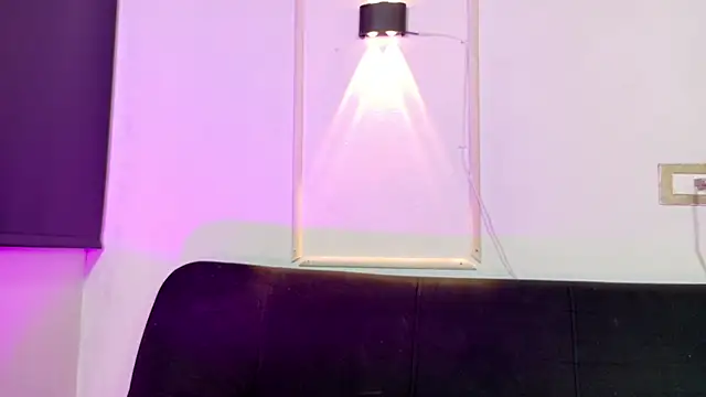 Chat +18 de Angel-umbra ao vivo