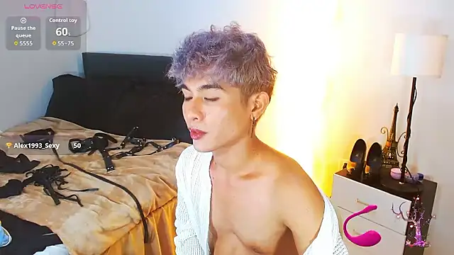 แชท XXX สดของ WildestTwink