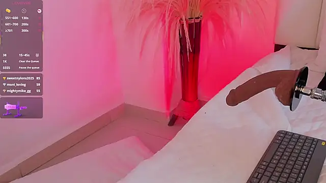 Chat +18 de jessica_montez05 ao vivo