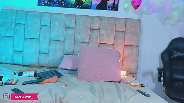 MiiaBlumm_ Webcam-Show