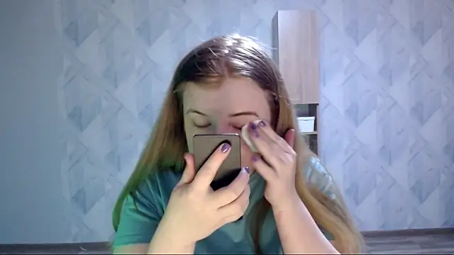 Melina_Hot09 Chat XXX in diretta