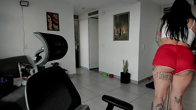 UnatatuadaのライブXXXチャット