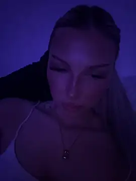 دردشة blondeeee الجنسية المباشرة