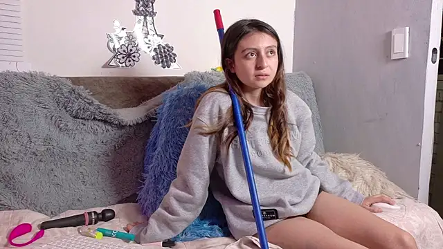 Lala_fluffy Chat XXX in diretta