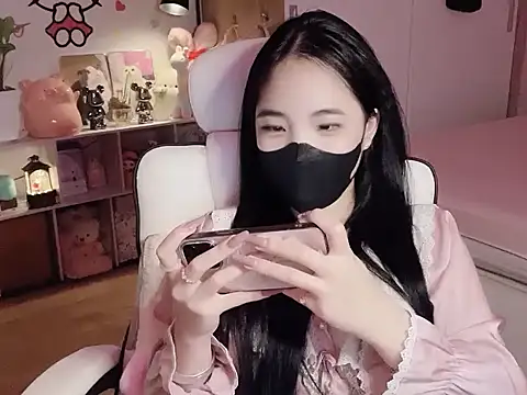 Chatroom XXX en direct de Yua-Rin20