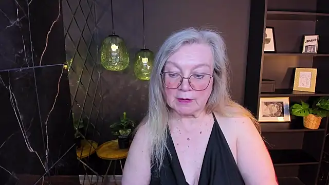 NataliMellow Chat XXX in diretta