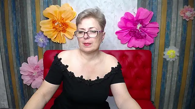 دردشة EmiliaGree الجنسية المباشرة