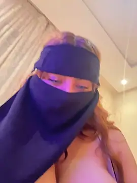 Divas_Arab_girls Adlı Modelin Canlı XXX Sohbeti