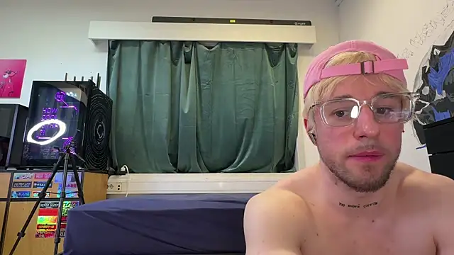 killa2053 Show in webcam