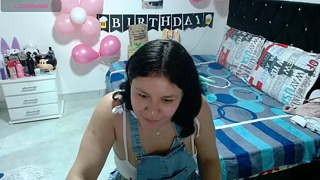 soniafuckboobs' Live XXX Chat