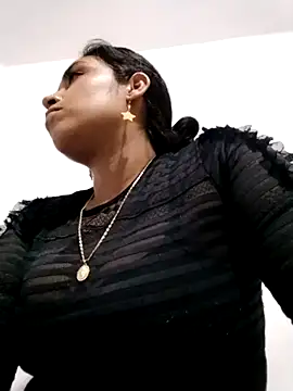 Aisha_09 Chat XXX live