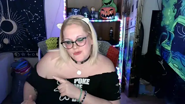 Pokazy przed kamerką – Kinky_Witch