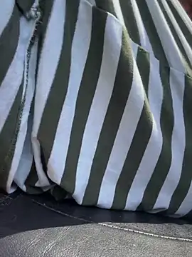 GoldenFlameGoddess' Live XXX Chat