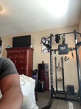 KeYBuMp323 Show in webcam