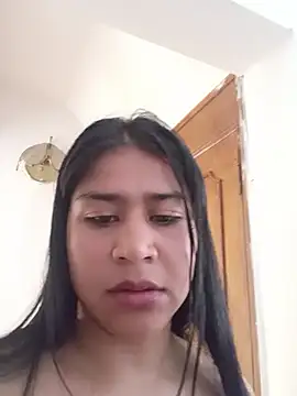 LexyJohnnes_ Adlı Modelin Canlı XXX Sohbeti