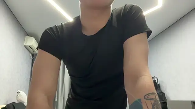 MaxWoolf Chat XXX in diretta