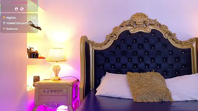 AdelinaVansのライブXXXチャット