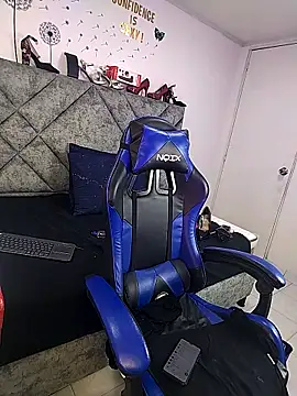 Shantey_Laurent Chat XXX in diretta