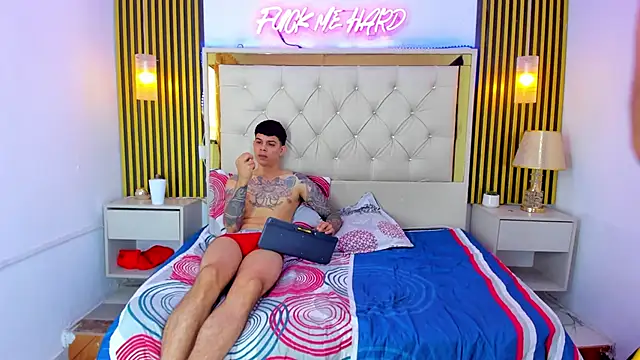 Živý XXX chat Adventurous_Boys