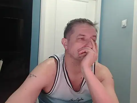 Živý XXX chat MisterFaithRO