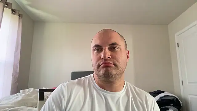 SluggishChase99 Adlı Modelin Canlı XXX Sohbeti