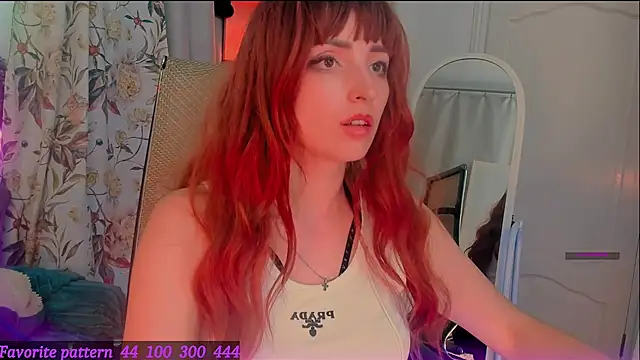 Elli3cat Adlı Modelin Canlı XXX Sohbeti