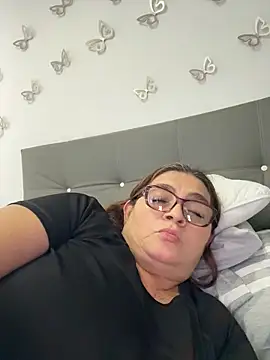 ANTONELLA_VIOLETA_ Adlı Modelin Canlı XXX Sohbeti