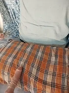 RooseWater's Live XXX Chat