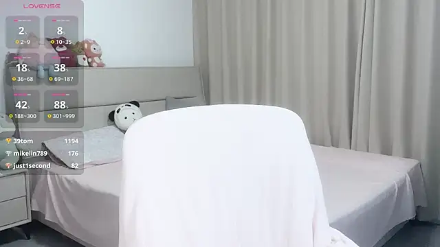 Sisi-000 Live XXX-chat