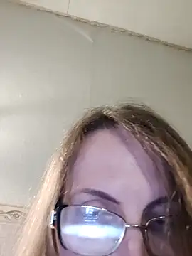 Chat +18 de Evelina_cute ao vivo