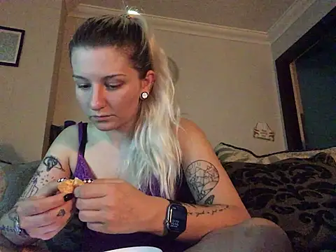 xxamyleighxx Adlı Modelin Canlı XXX Sohbeti