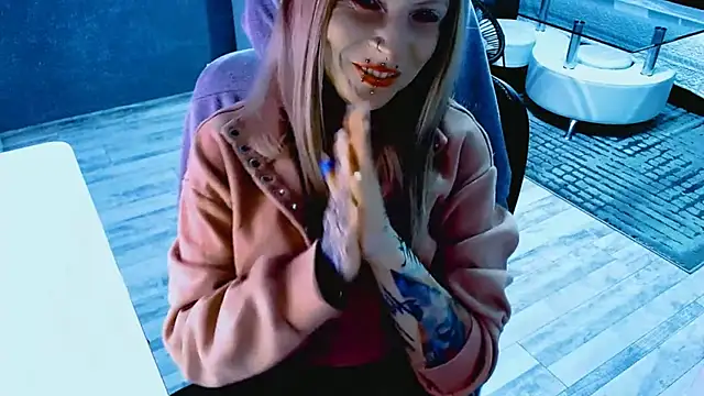 InesGold: απευθείας συνομιλία ΧΧΧ