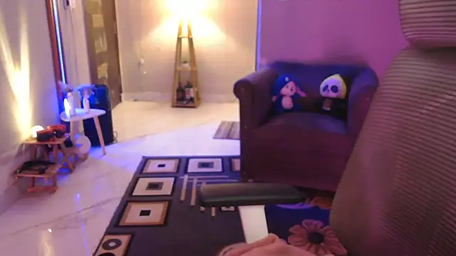 Mitikaa: απευθείας συνομιλία ΧΧΧ