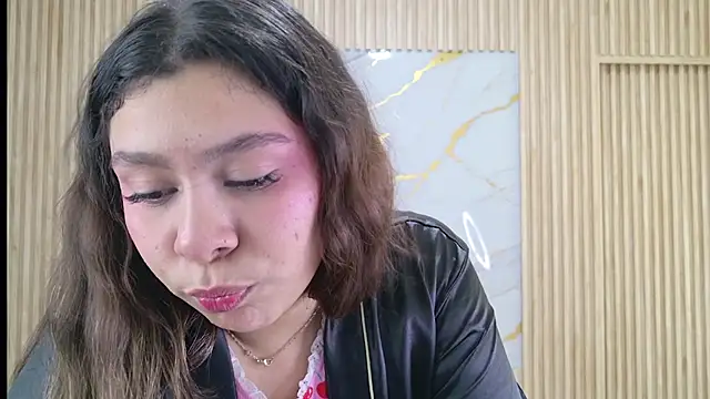 Sophie19__: απευθείας συνομιλία ΧΧΧ