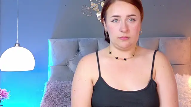 FoxieNova – Naživo XXX chat