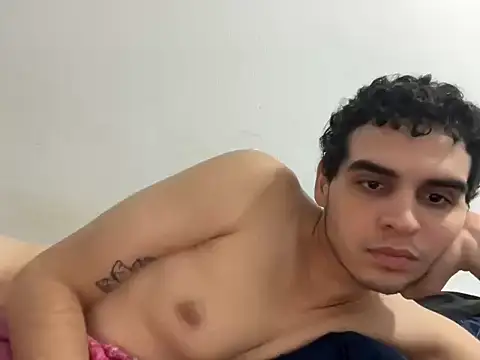 mateo-lins6: онлайн-секс-чат