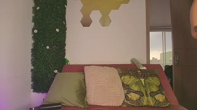 Онлайн чат XXX Sairy_